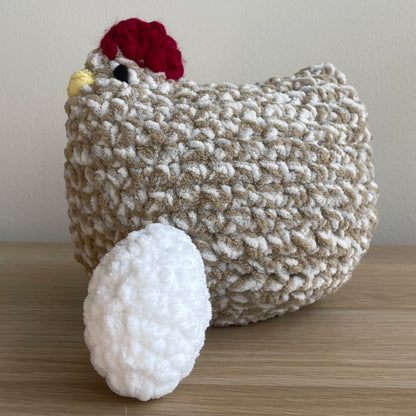 Mama Chicken + Baby/egg